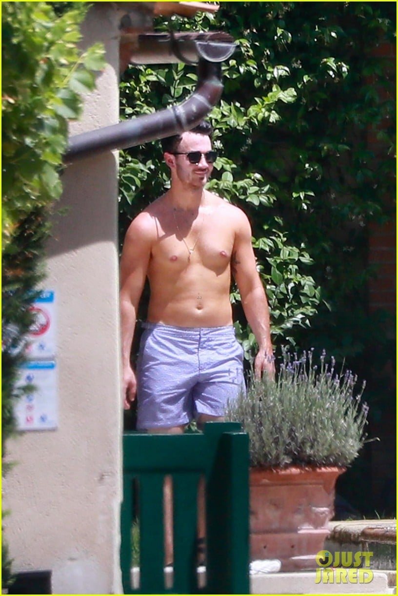 Kevin Jonas Shows Off Shirtless Torso In France Ahead of Joe Jonas & So...