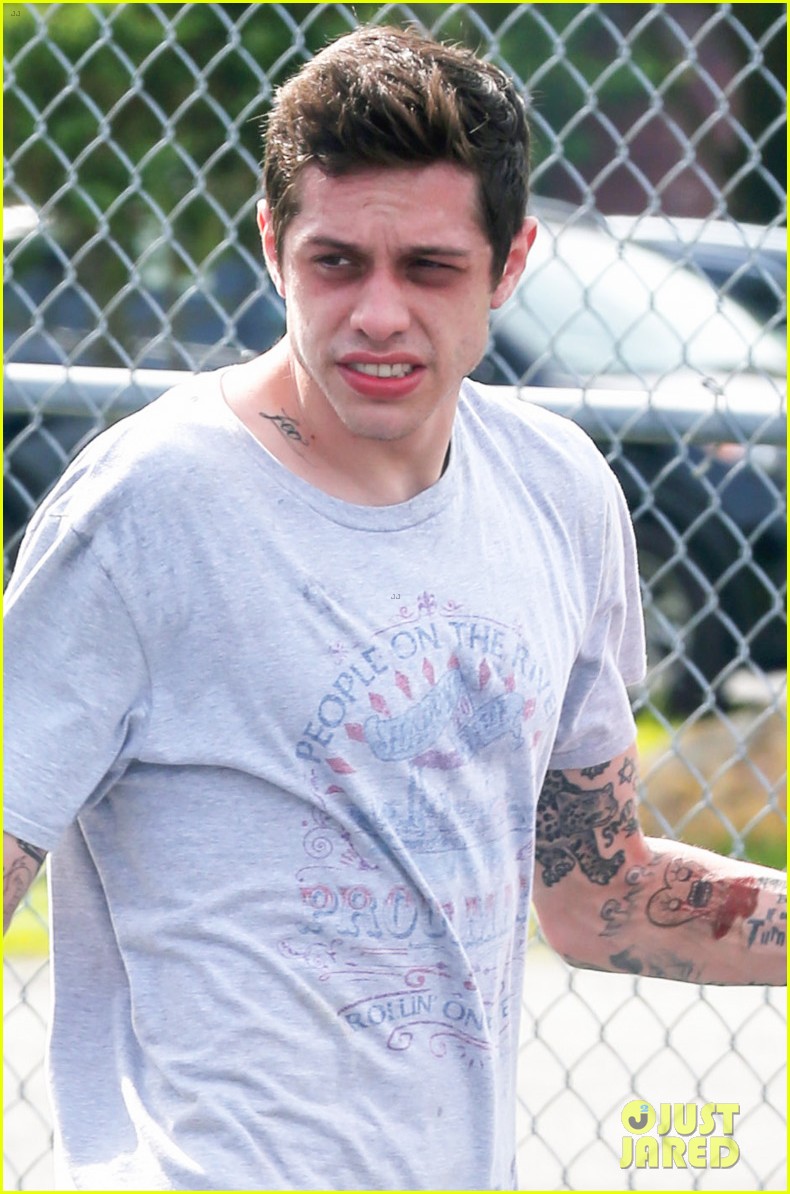 Pete Davidson Plays Basketball on Set of New Judd Apatow Movie Photo