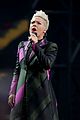 pink fan gives birth to baby girl during opening number at liverpool concert 19