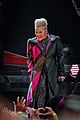 pink fan gives birth to baby girl during opening number at liverpool concert 21