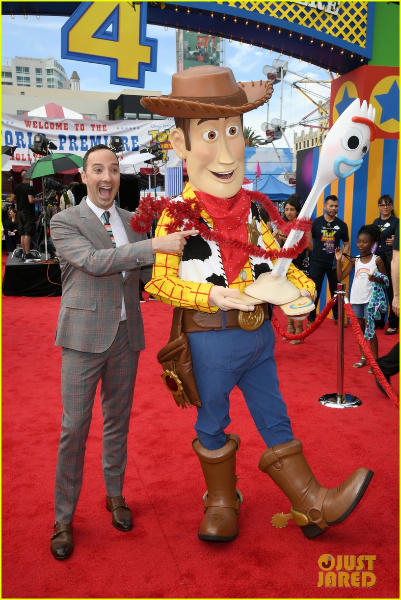 Keanu Reeves Joins His 'Toy Story 4' CoStars at L.A. Premiere! Photo