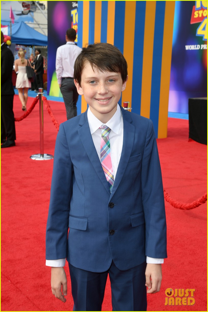 keanu reeves toy story 4 premiere