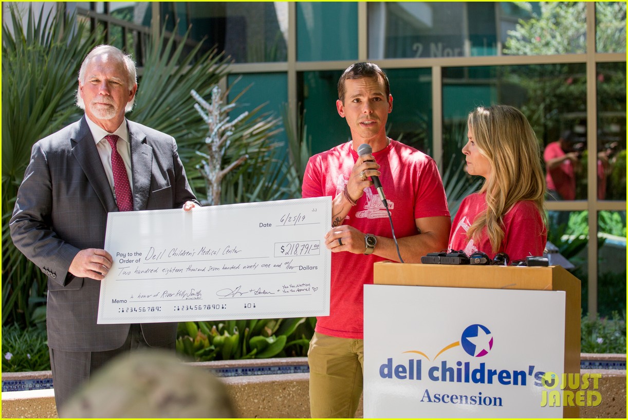 Granger Smith & Wife Amber Donate to Dell Children's Medical Center in