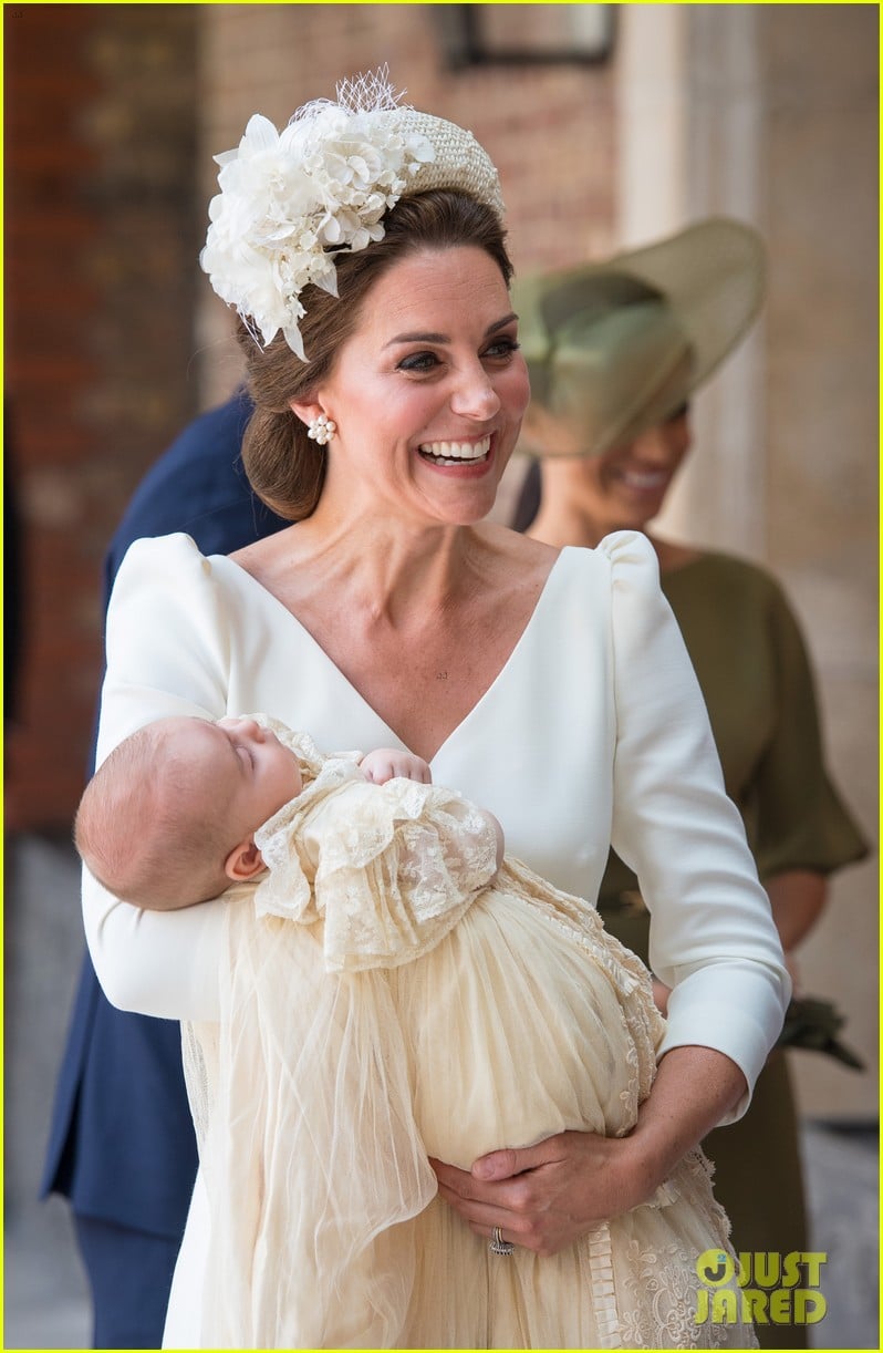 Prince Harry & Meghan Markle's Son Archie Will Wear the Same(02)