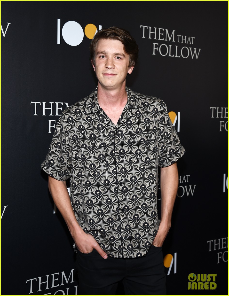 Kaitlyn Dever & Alice Englert Premiere 'Them That Follow' in L.A