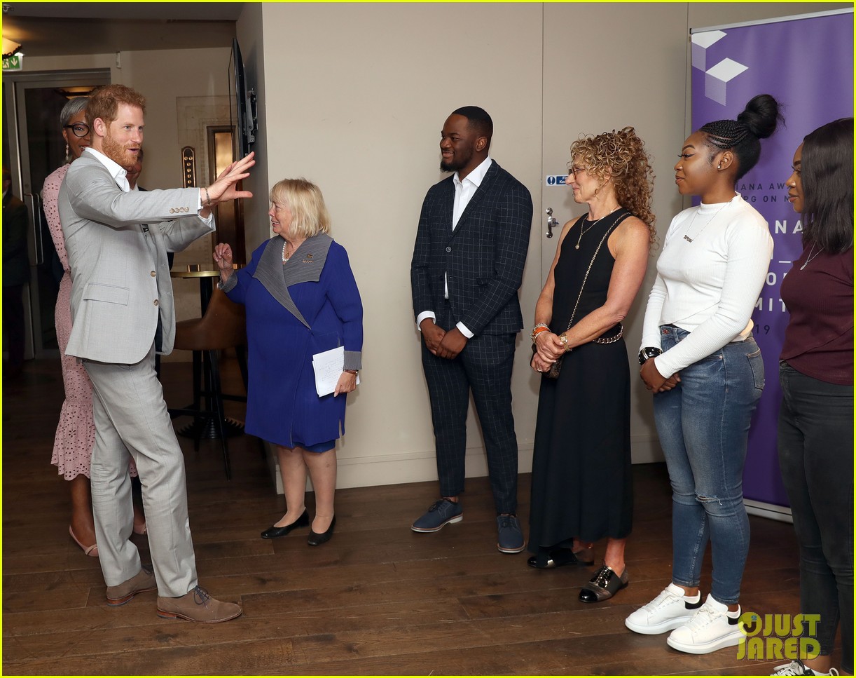 Prince Harry Shares Hope To Be a Role Model for Son Archie at Diana(01)