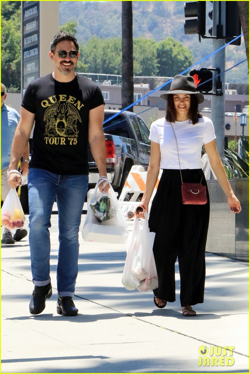 Jenna Dewan & Boyfriend Steve Kazee Enjoy a Stroll Together at the