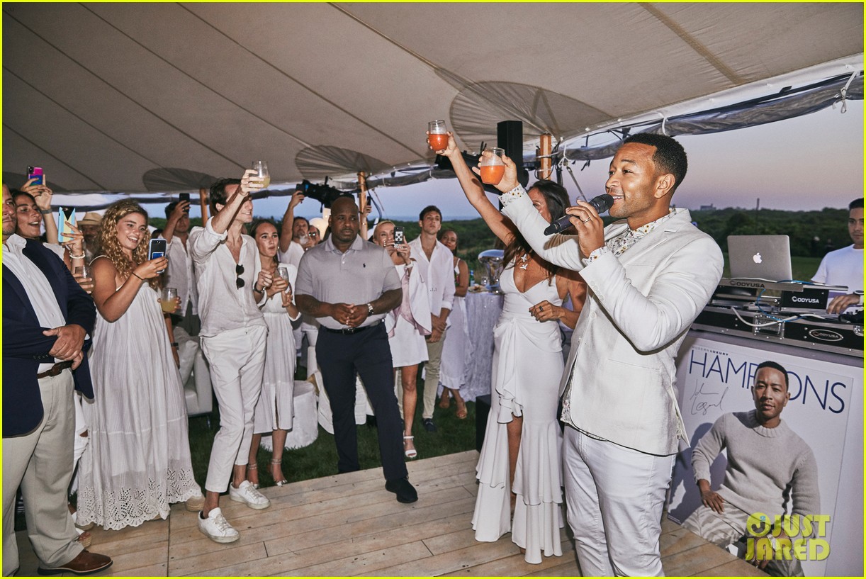 John Legend Tries New Crab Dip Recipe With Chrissy Teigen Photo