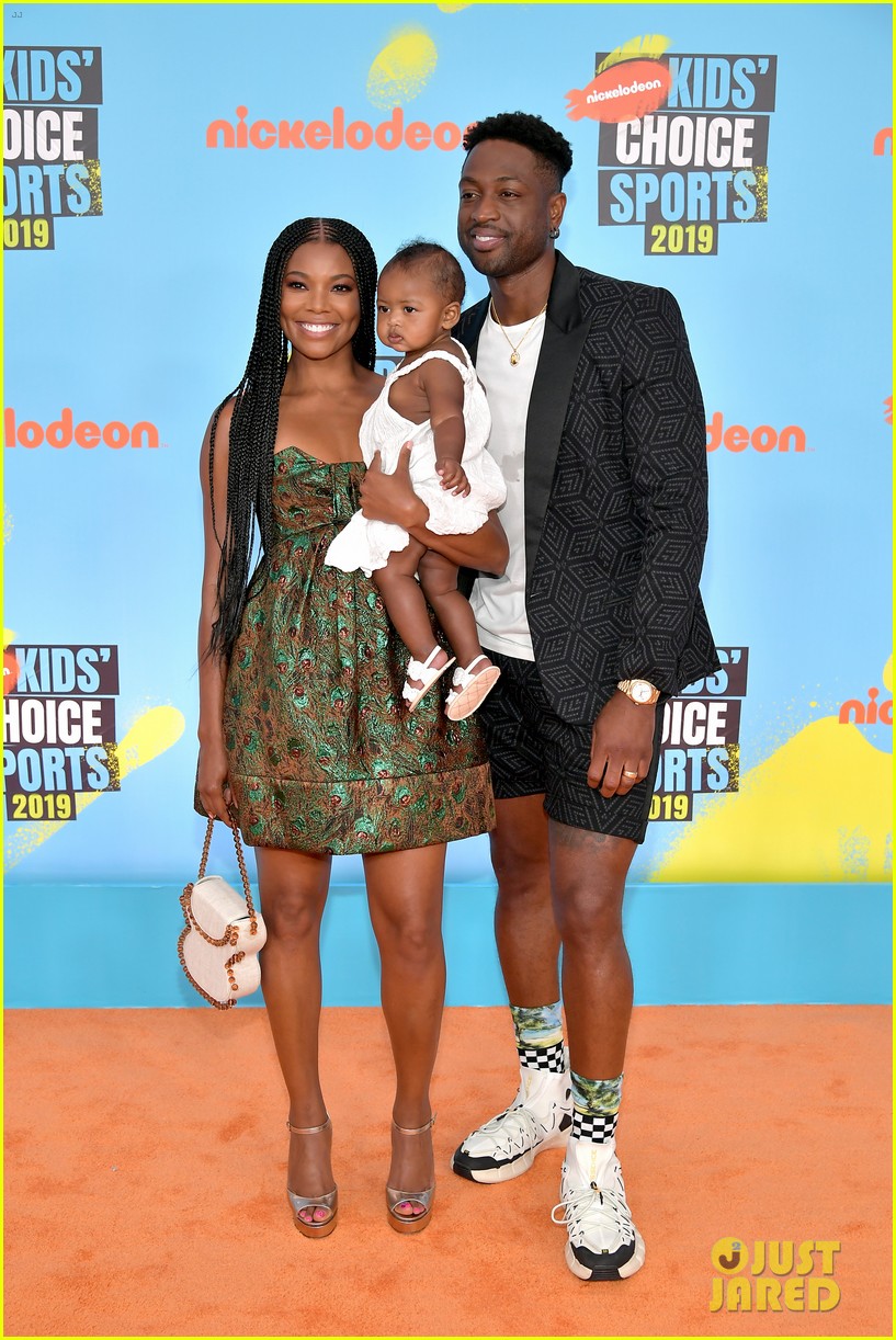 Gabrielle Union Dwyane Wade Attend Kids Choice Sports Awards With Daughter Kaavia Photo 19 Kids Choice Sports Awards Celebrity Babies Dwyane Wade Gabrielle Union Kaavia Union Wade Pictures Just Jared