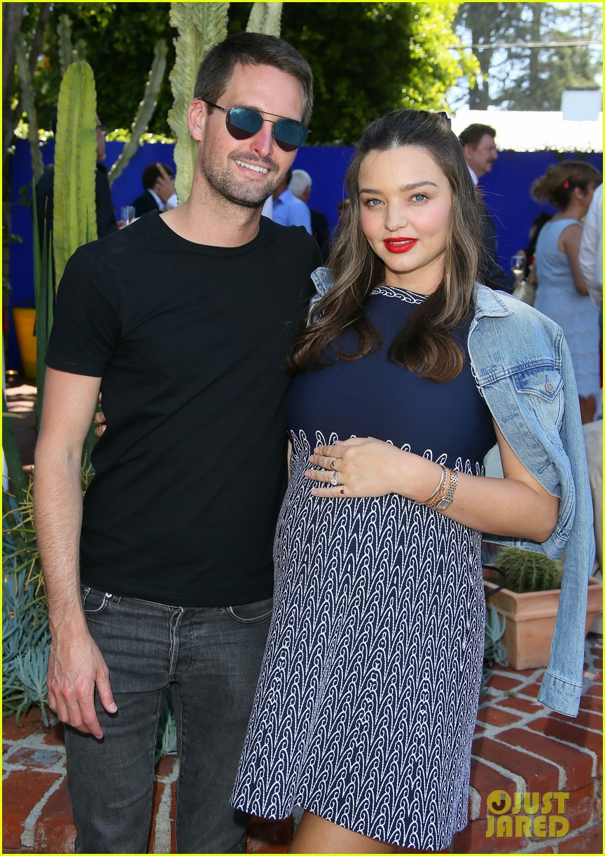 Pregnant Miranda Kerr & Husband Evan Spiegel Couple Up for France's