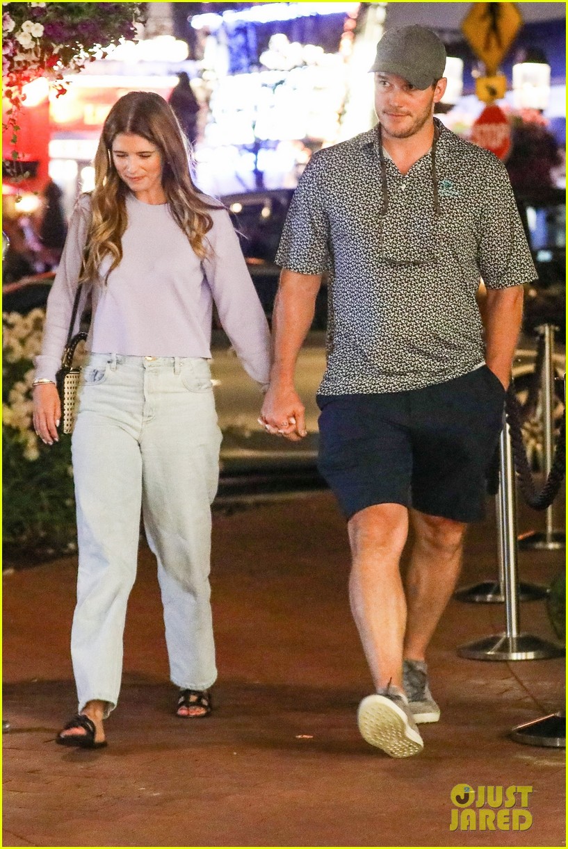 Chris Pratt & Katherine Schwarzenneger See 'Once Upon a Time' on Date