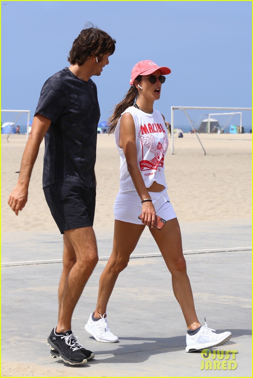 Alessandra Ambrosio & Boyfriend Nicolo Oddi Walk Along the Beach in