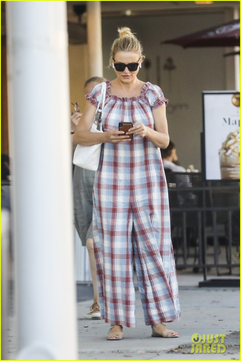 Cameron Diaz Goes Jewelry Shopping on Her 47th Birthday! Photo 4342768