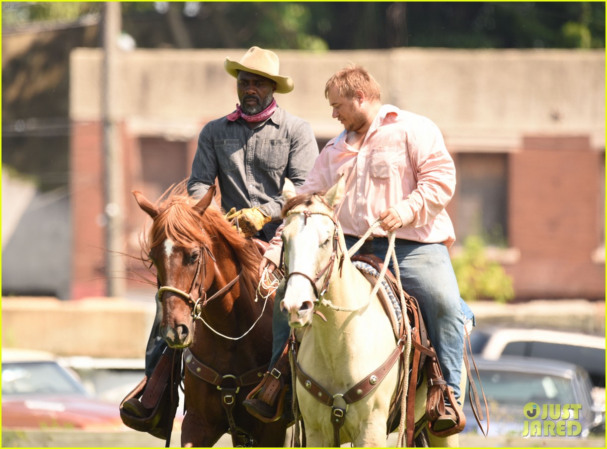 Idris Elba Rides a Horse for 'Concrete Cowboys' Filming Photo 4332519