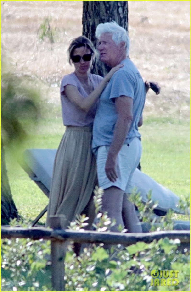 Richard Gere & Wife Alejandra Silva Pack on the PDA on Vacation in Italy: Photo 4337090 | Alejandra Silva, Richard Gere Pictures | Just Jared