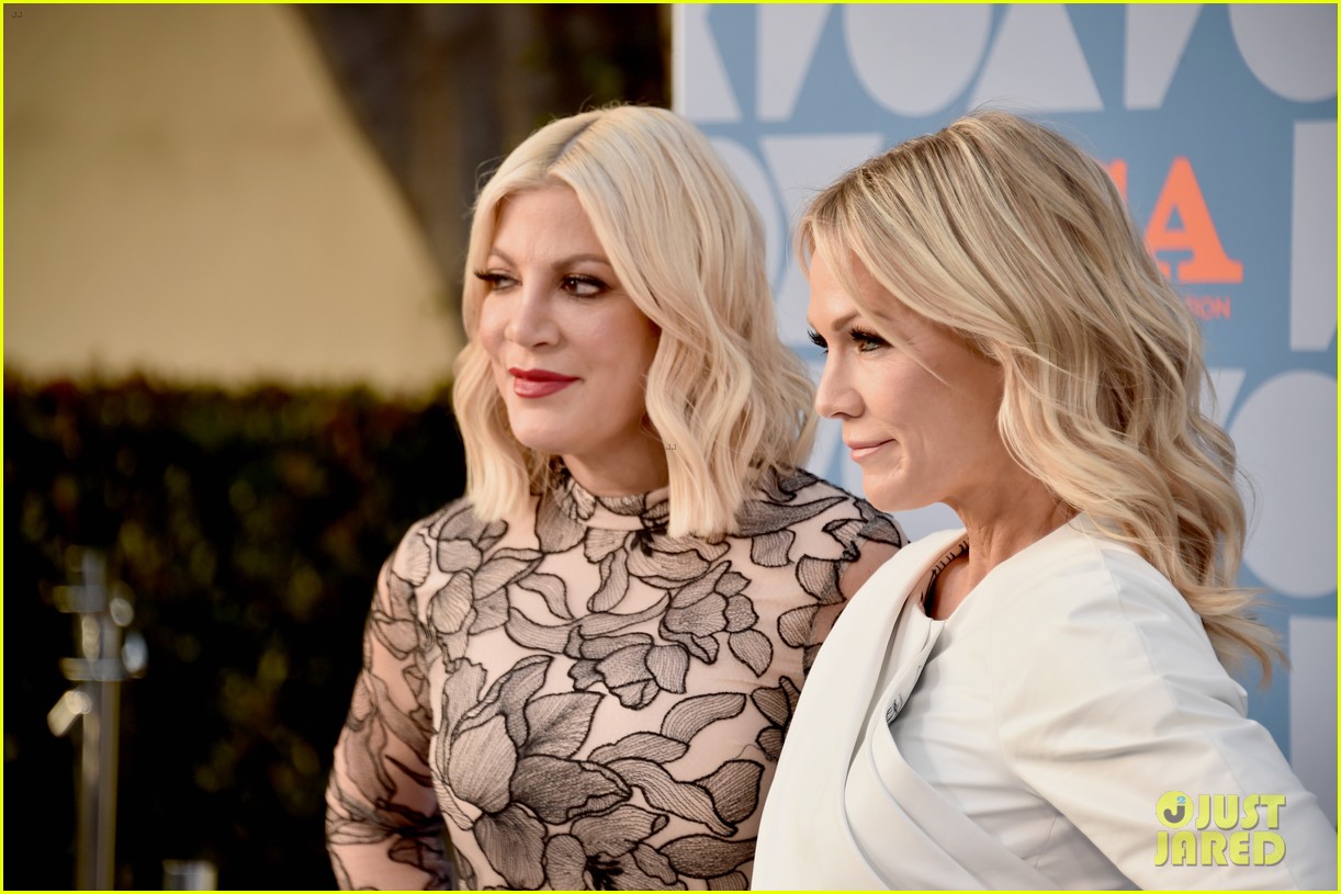 'Beverly Hills, 90210' Cast Celebrate Reboot Premiere at Fox TCA Party
