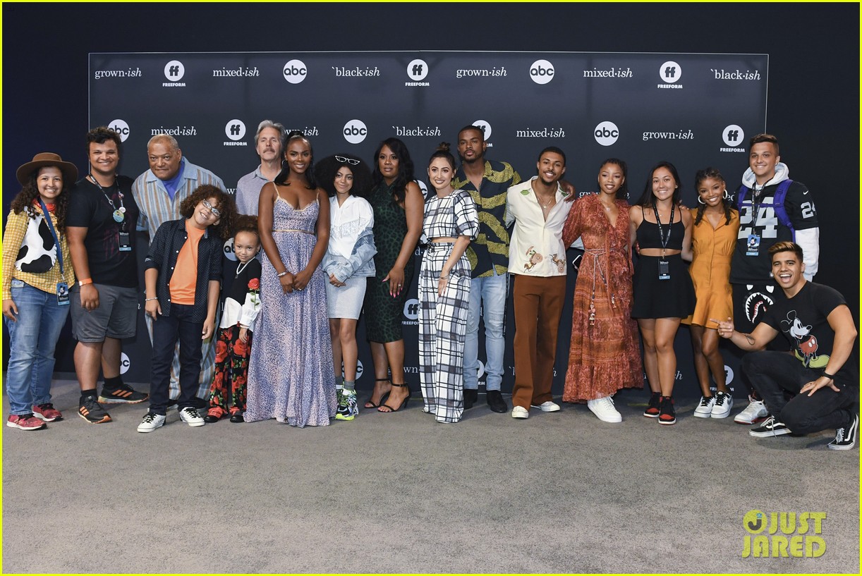 Photo grownish mixedish blackish casts d23 expo 21 Photo 4340366