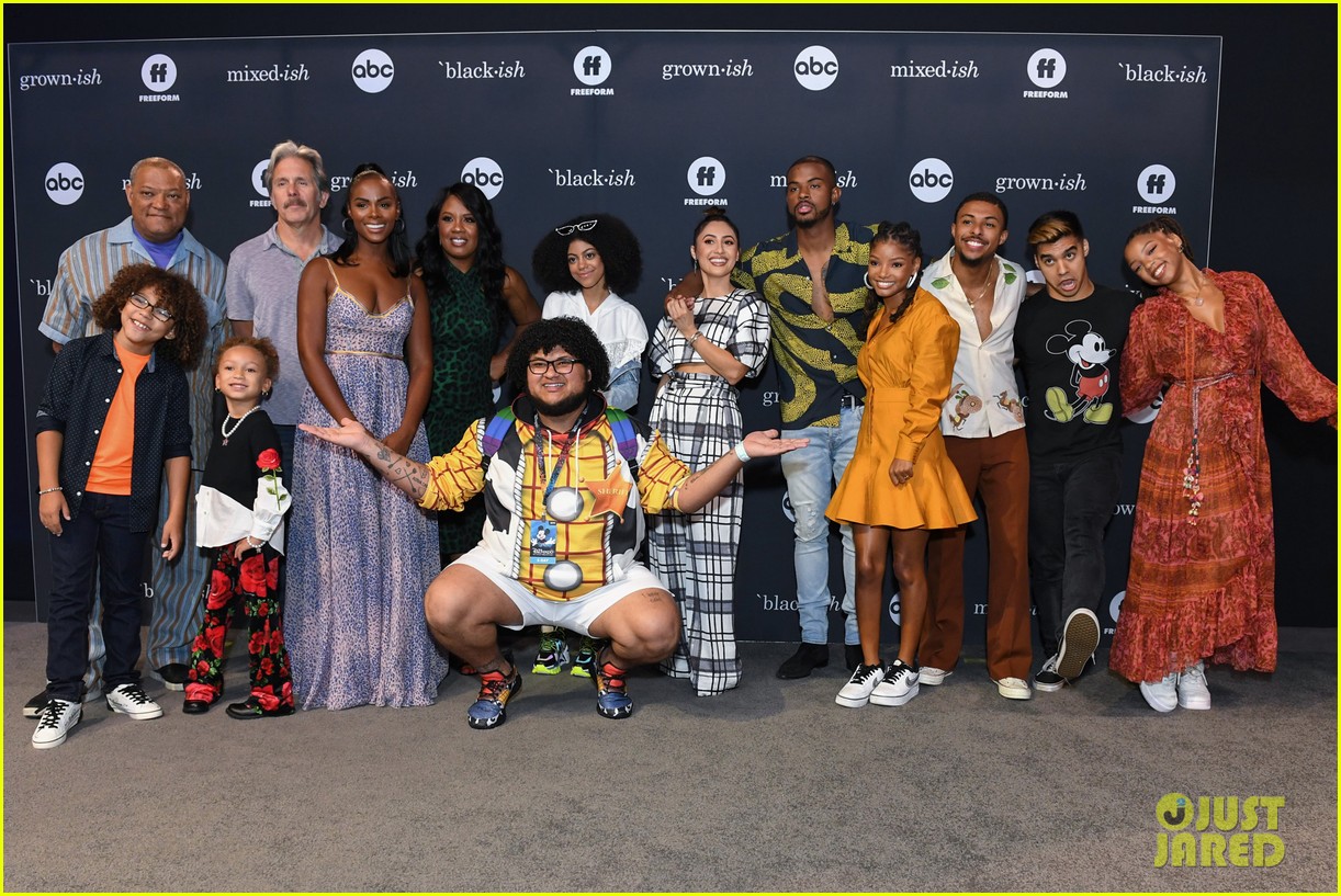 Photo grownish mixedish blackish casts d23 expo 22 Photo 4340367