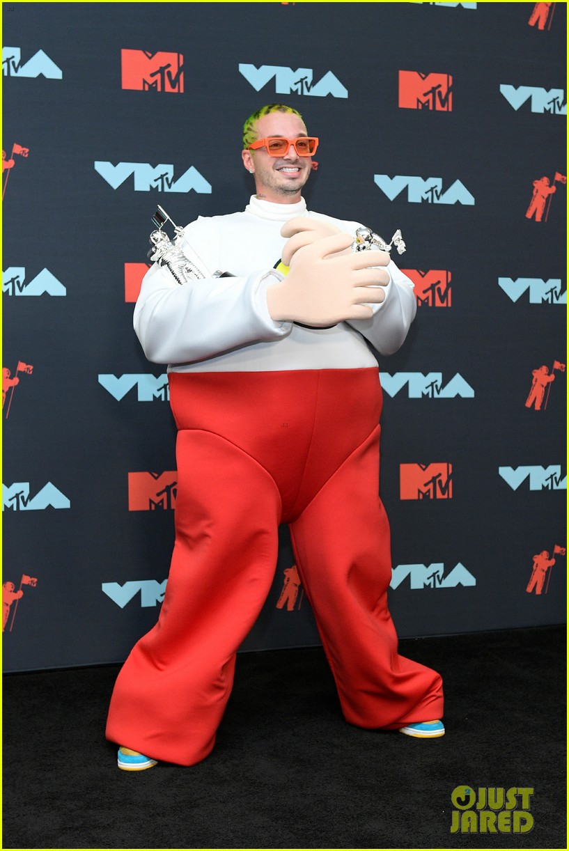 Photo j balvin bad bunny performs 2019 mtv vmas 11 Photo 4340970