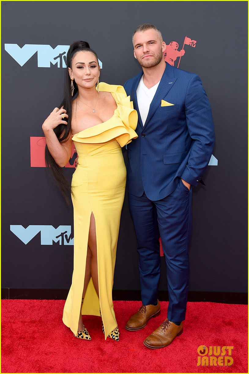 Jenni 'JWoww' Farley & Boyfriend Zack Clayton Carpinello React to