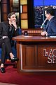 lee pace gets schooled by lord of the rings fanatic on late show 01