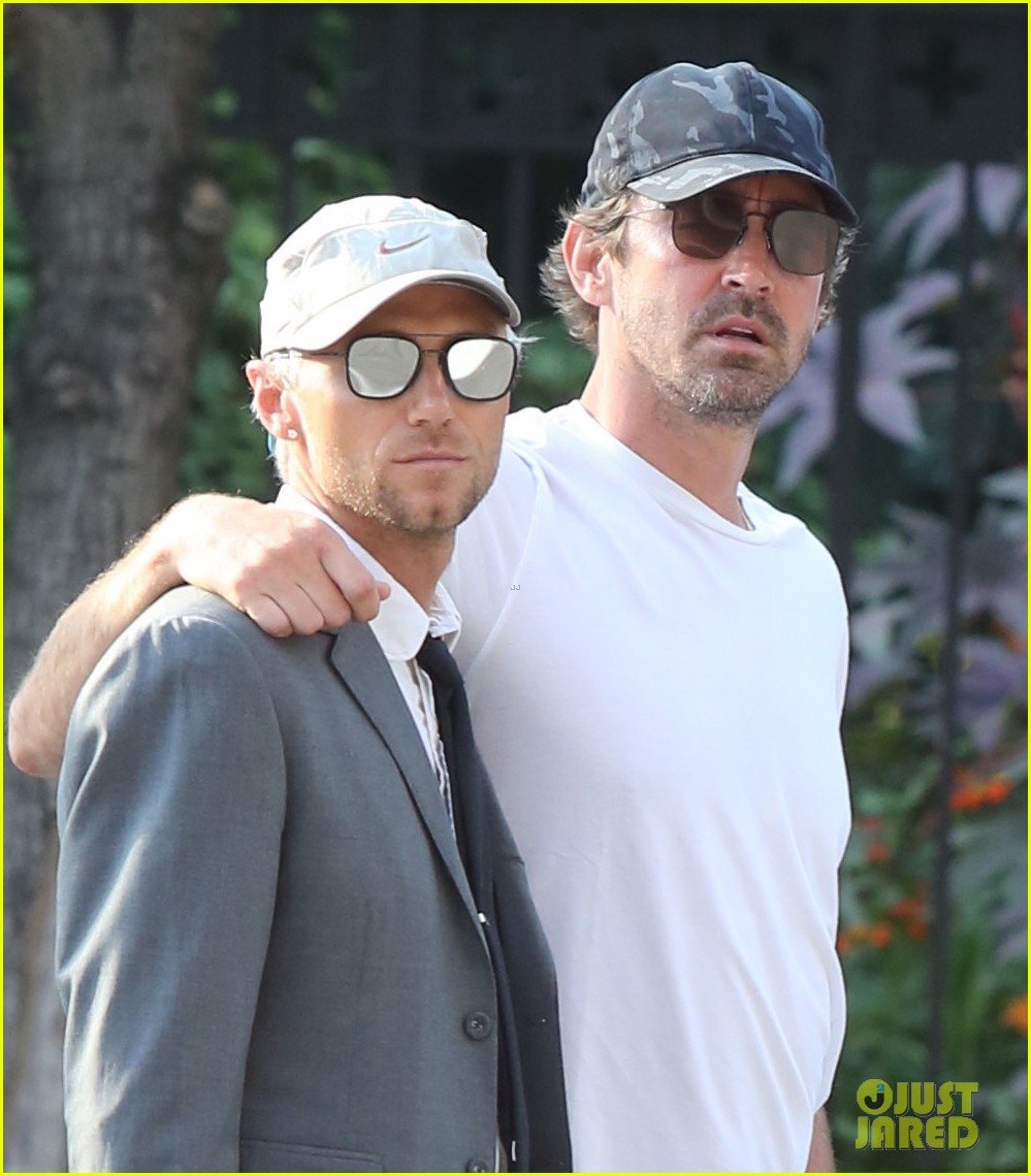 Lee Pace & Boyfriend Matthew Foley Couple Up for NYC Stroll!: Photo 4336990  | Lee Pace, Matthew Foley Photos | Just Jared: Entertainment News