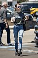 emma roberts rocks a week full fo super chic outfits 01