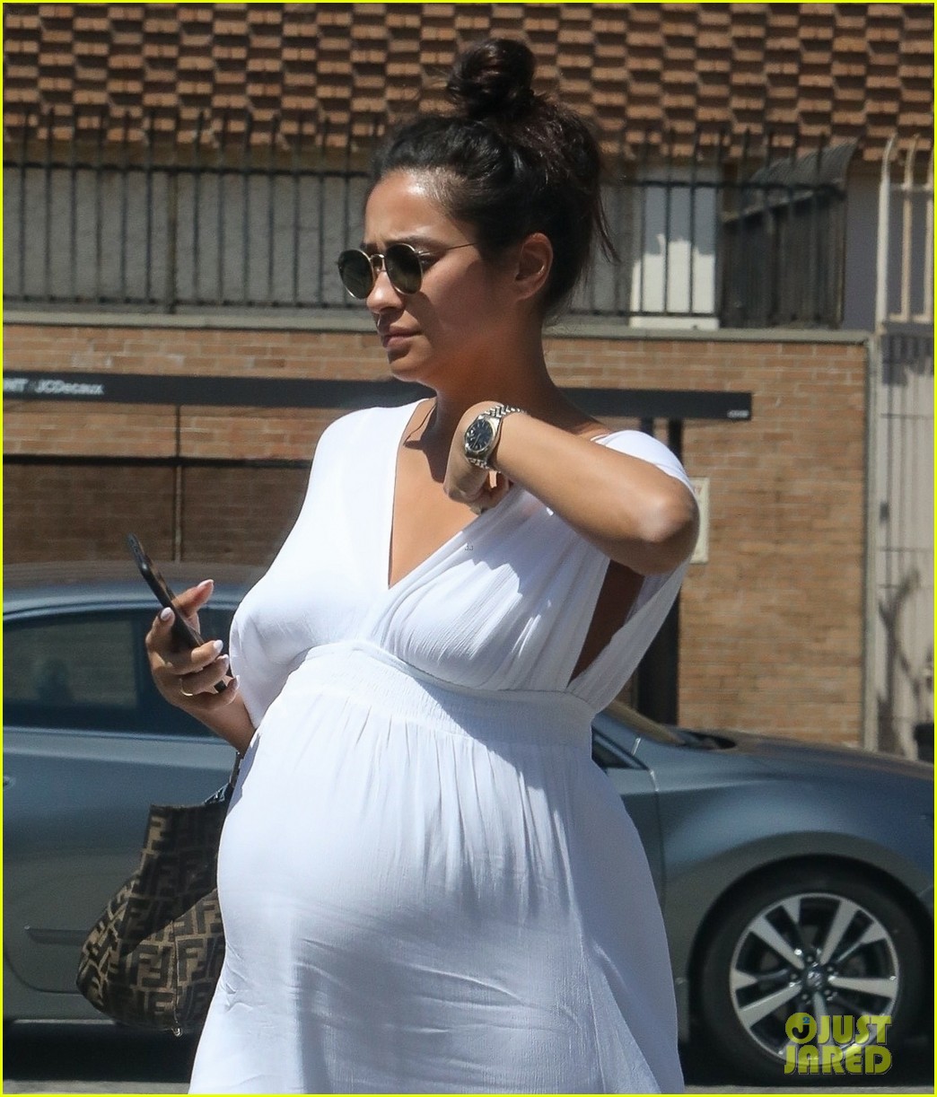 Pregnant is zendaya Zendaya Pregnant: