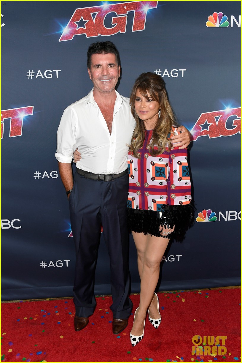 Simon Cowell Shares Kiss with Paula Abdul After Surprise 'American Idol