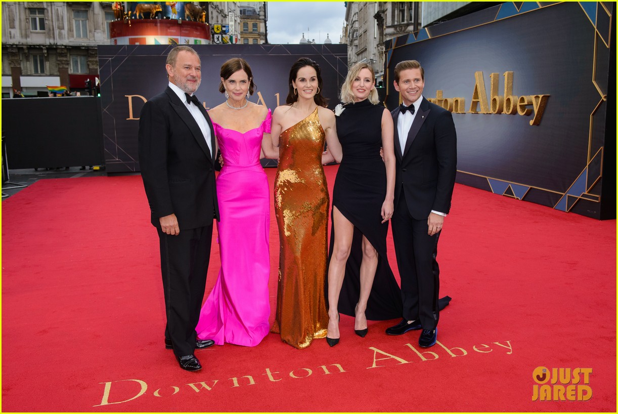 'Downton Abbey' Movie Cast Walks Red Carpet at London Premiere! Photo