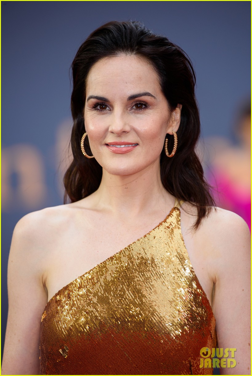 ‘Downton Abbey’ Movie Cast Walks Red Carpet at London Premiere!: Photo