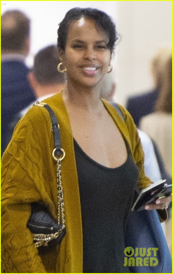 Idris Elba & Wife Sabrina Dhowre Arrive for Their Flight Out of JFK