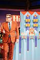 kris jenner plays late late show versioin of the price is right 03