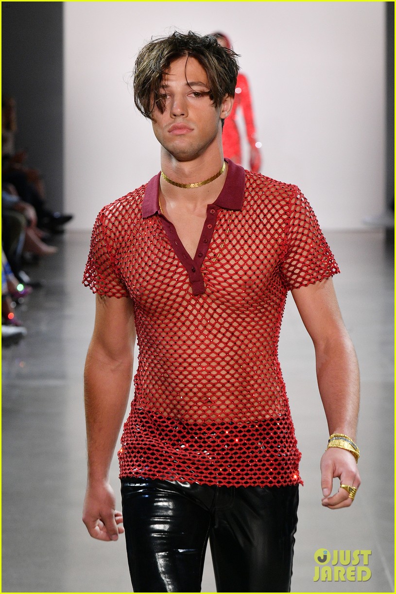 Meghan Trainor Carries Giant Bow Purse to Christian Cowan Show During