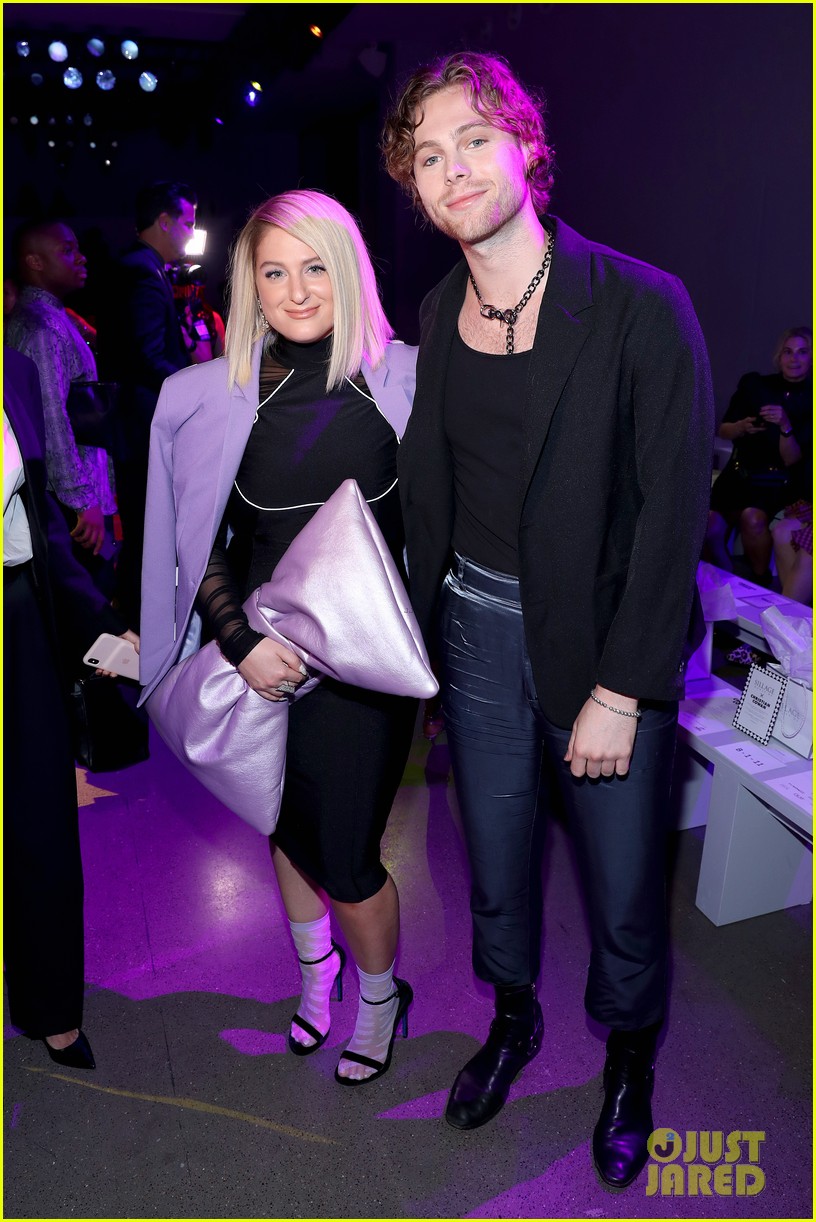 Meghan Trainor Carries Giant Bow Purse to Christian Cowan Show During