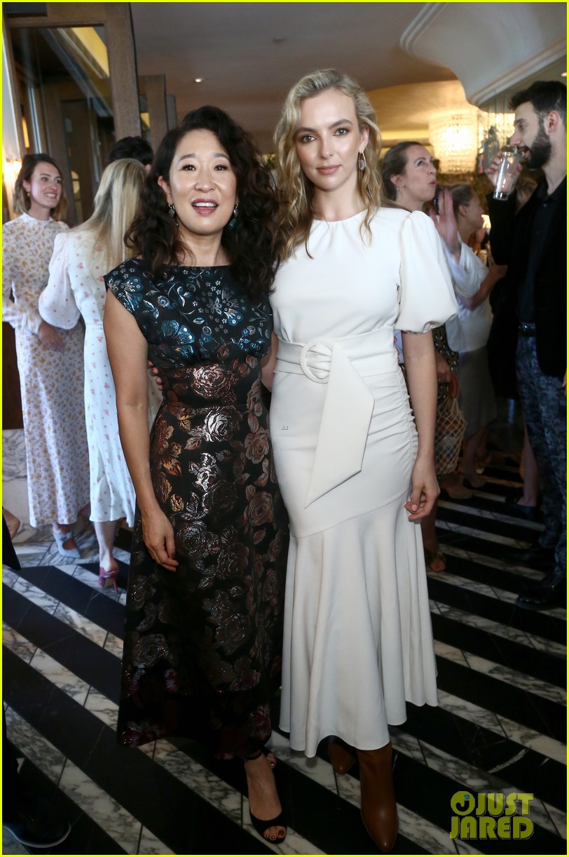sandra oh jodie comer arrive in style for bafta tea party 114356979