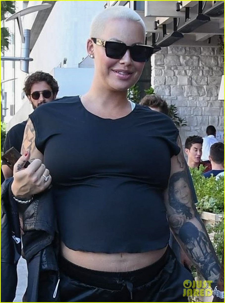 pregnant amber rose boyfriend alexander ae edwards step out for lunch 064359710