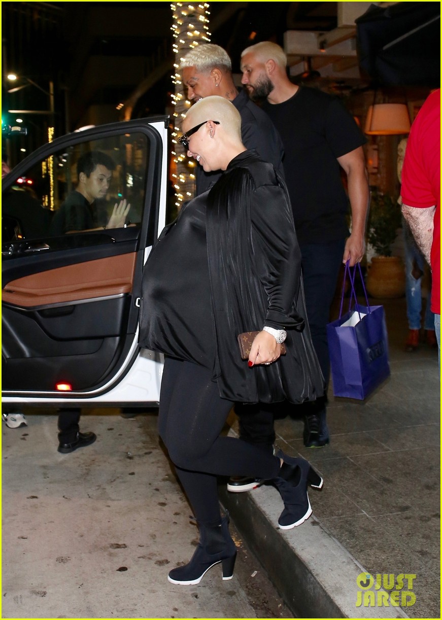 pregnant amber rose boyfriend alexander ae edwards step out for lunch 084359712