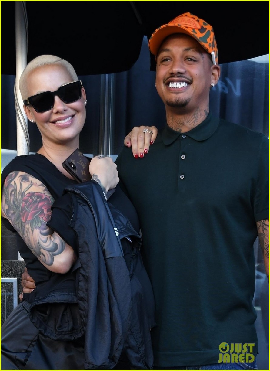 pregnant amber rose boyfriend alexander ae edwards step out for lunch 094359713