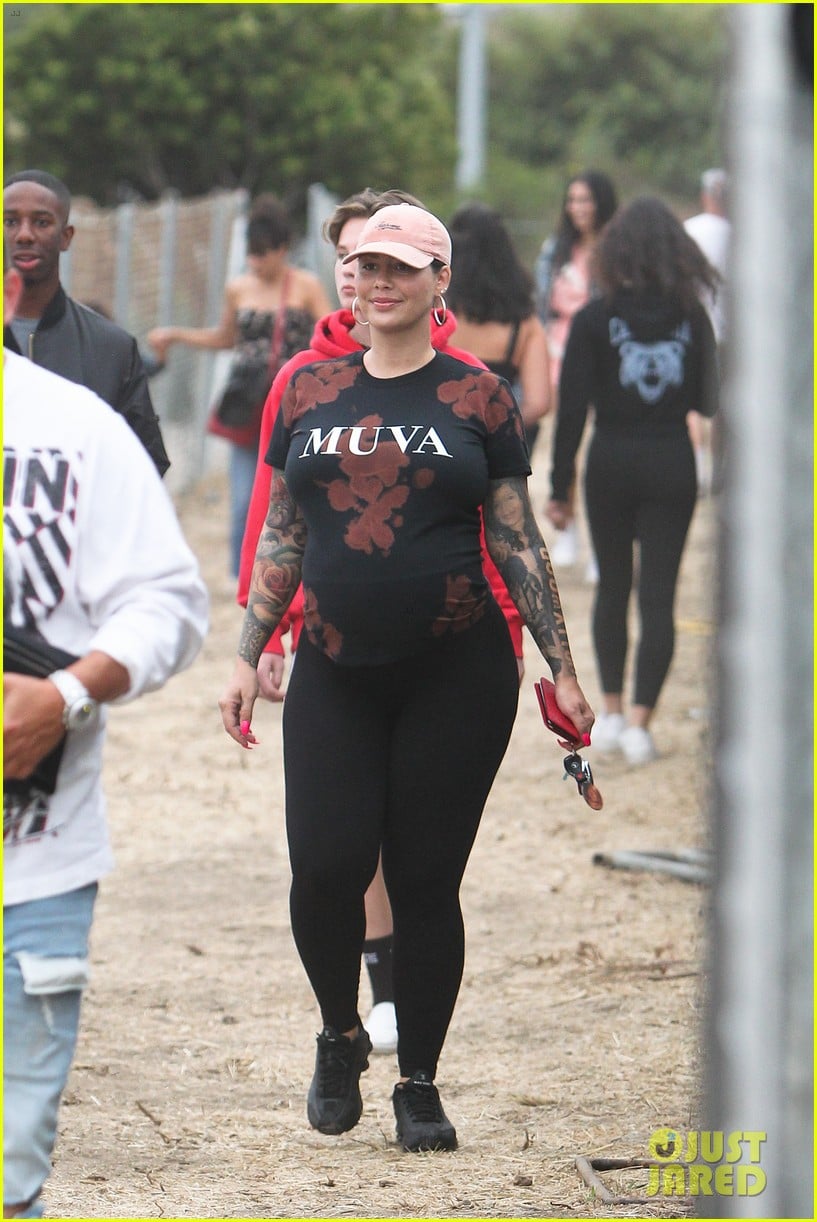 Amber Rose Shows Off Growing Baby Bump at Malibu Chili Cook-Off!: Photo 4343773 | Amber Rose