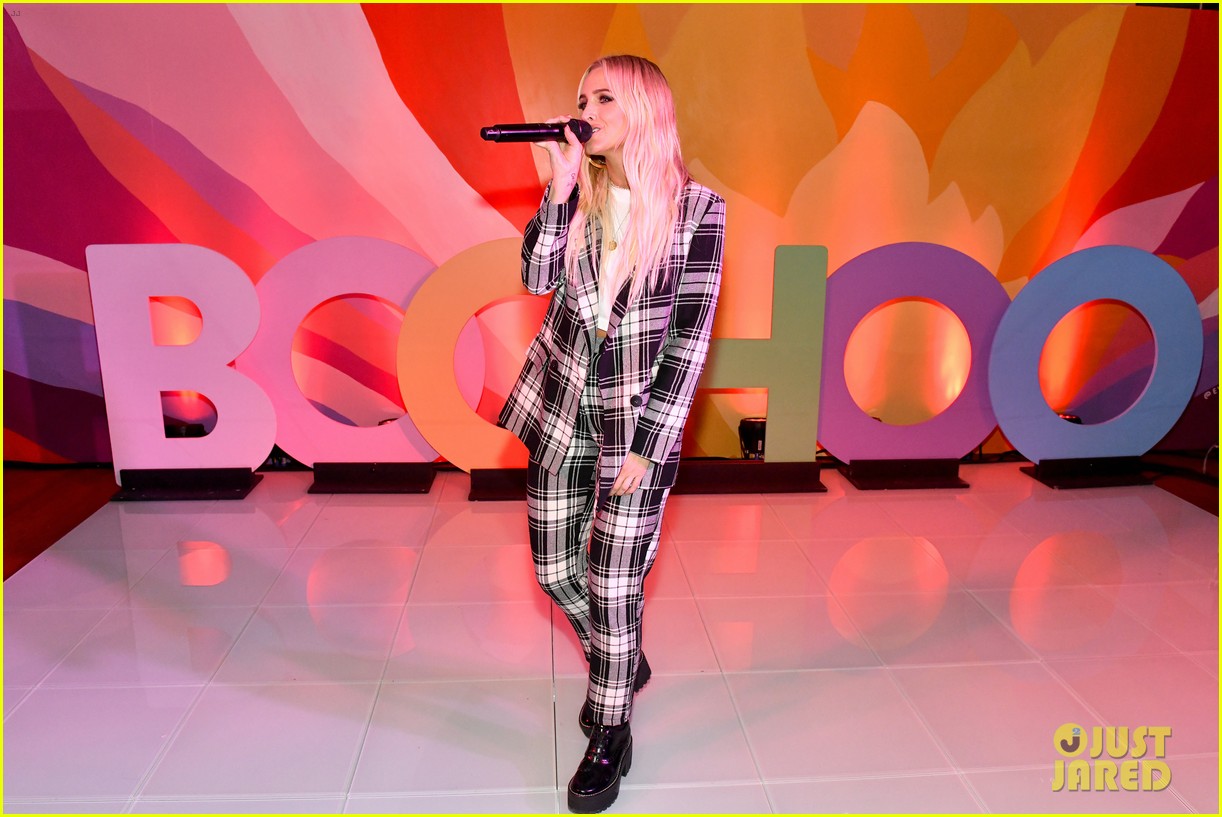ashlee simpson evan ross help close out nyfw at boohoo party 064351623