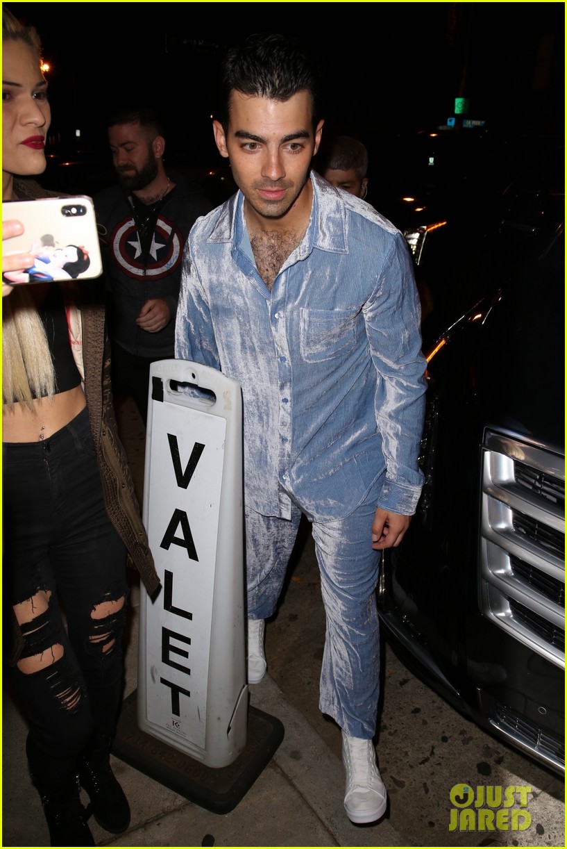 Nick Jonas & Priyanka Chopra Head To Dinner After Jonas Brothers