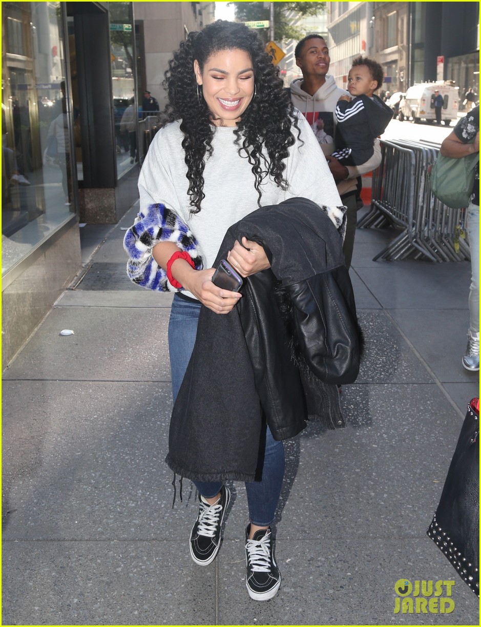 Jordin Sparks Extends Run in Broadway's 'Waitress,' Al Roker to Rejoin