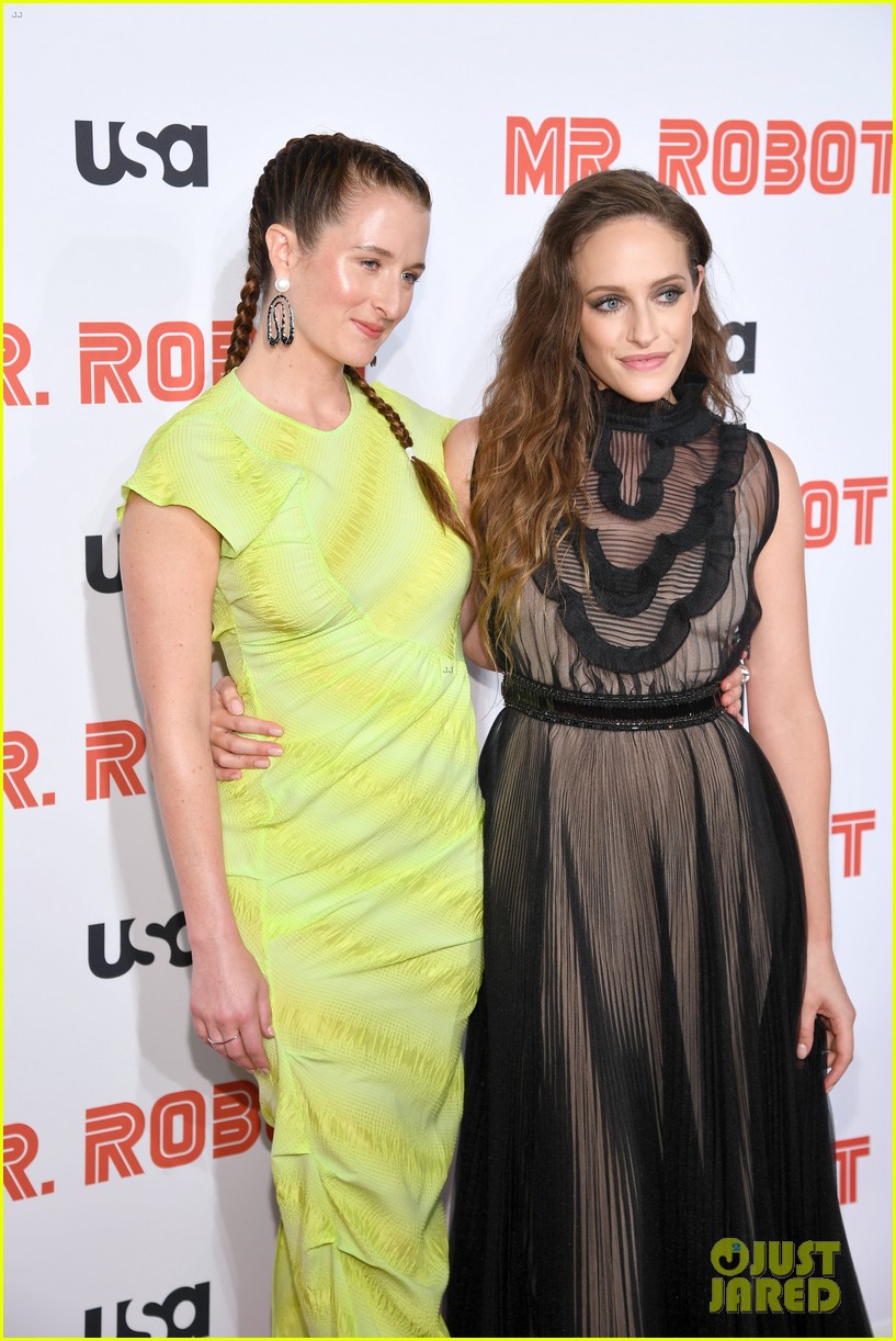 Rami Malek Gets Lucy Boynton S Support At Mr Robot Final Season Premiere Photo Ashlie Atkinson Wong Carly Chaikin Carly Reuben Christian Slater Emmy Rossum Grace Gummer Joey Badass Joseph