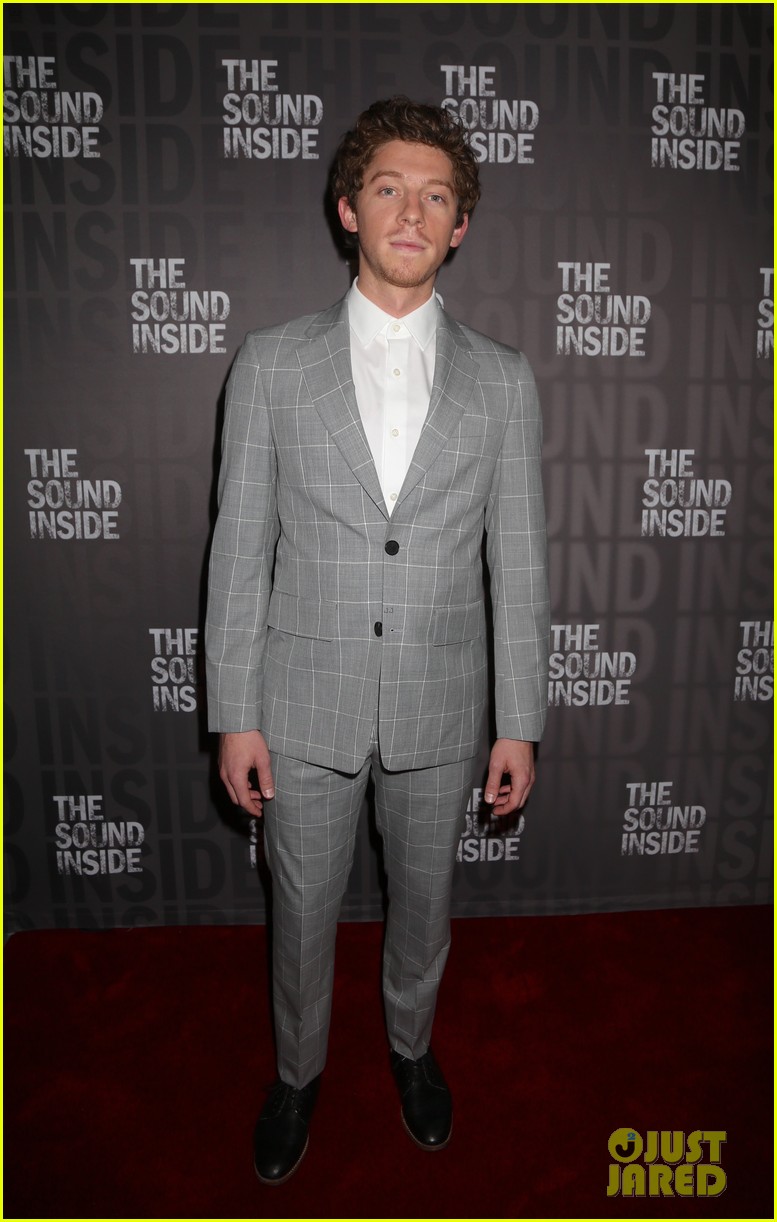 Mary-Louise Parker's Kids Join Her for Rare Appearance at Broadway