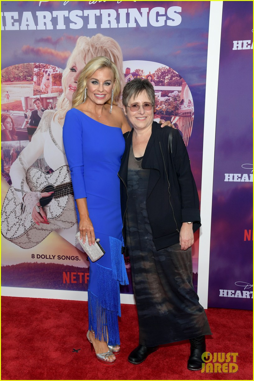 Dolly Parton Says '9 to 5' Sequel with Jane Fonda & Lily Tomlin Has Been 'Dropped'!: Photo