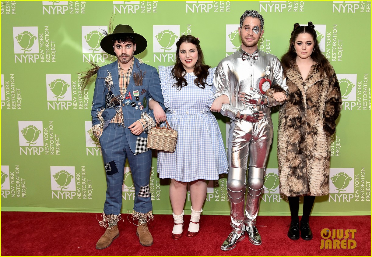 Photo ben platt beanie feldstein bette midler halloween party 27