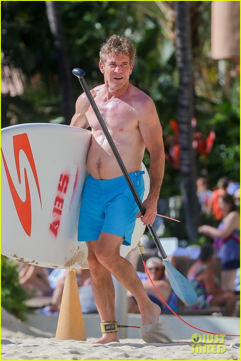 Dennis Quaid, 65, & New Fiancee Laura Savoie, 26, Show Off Ripped