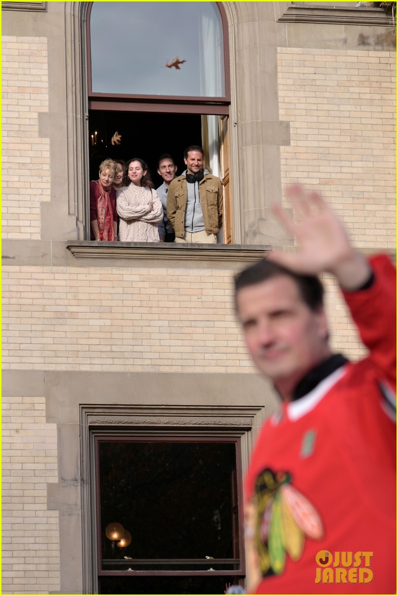 Bradley Cooper Watches the Macy's Thanksgiving Day Parade From a Window(01)