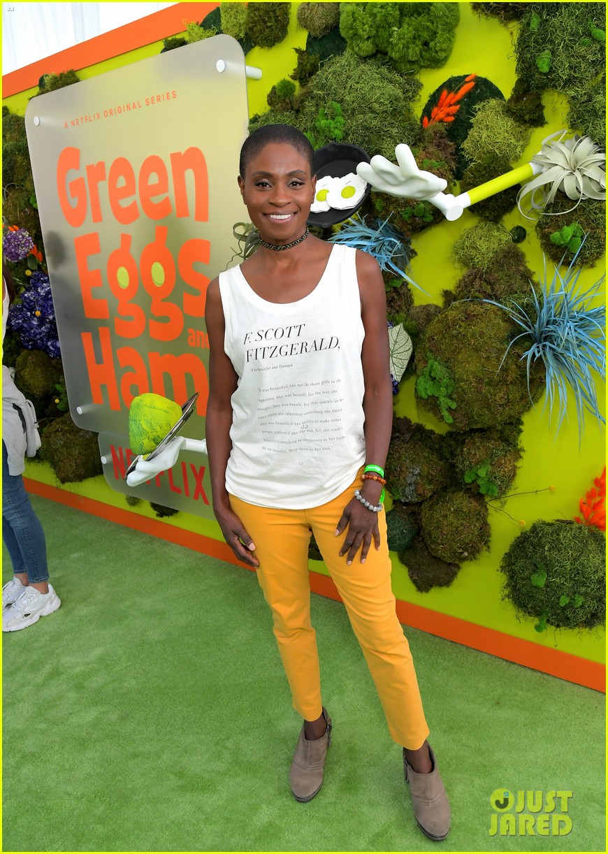 Ellen DeGeneres, Adam DeVine, & More Stars Attend 'Green Eggs and Ham